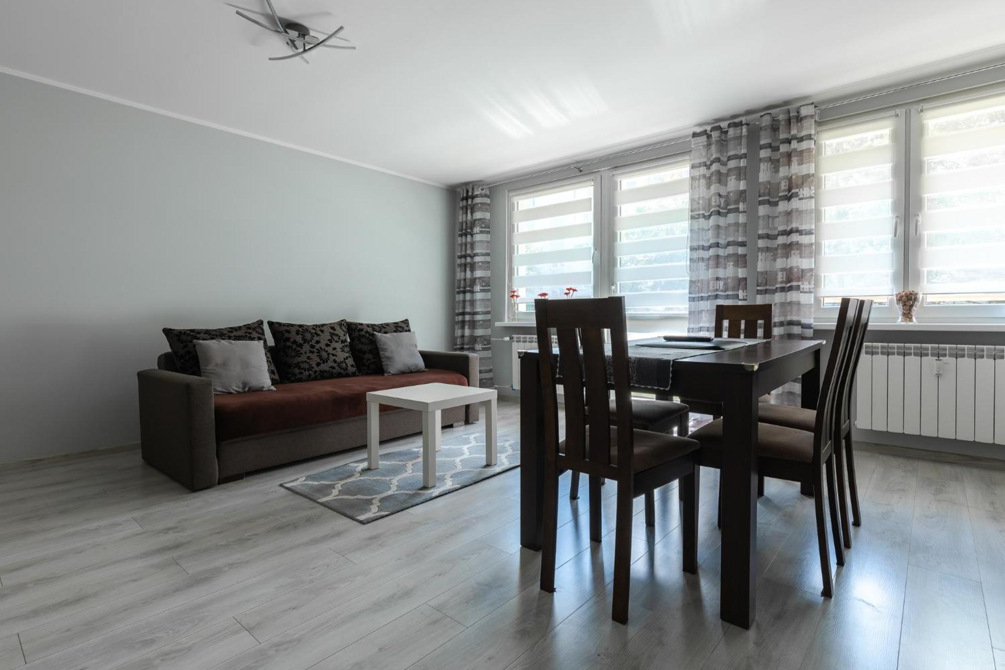 Apartament Przy Termach Cieplickich Julcia Jelenia Gora Bagian luar foto