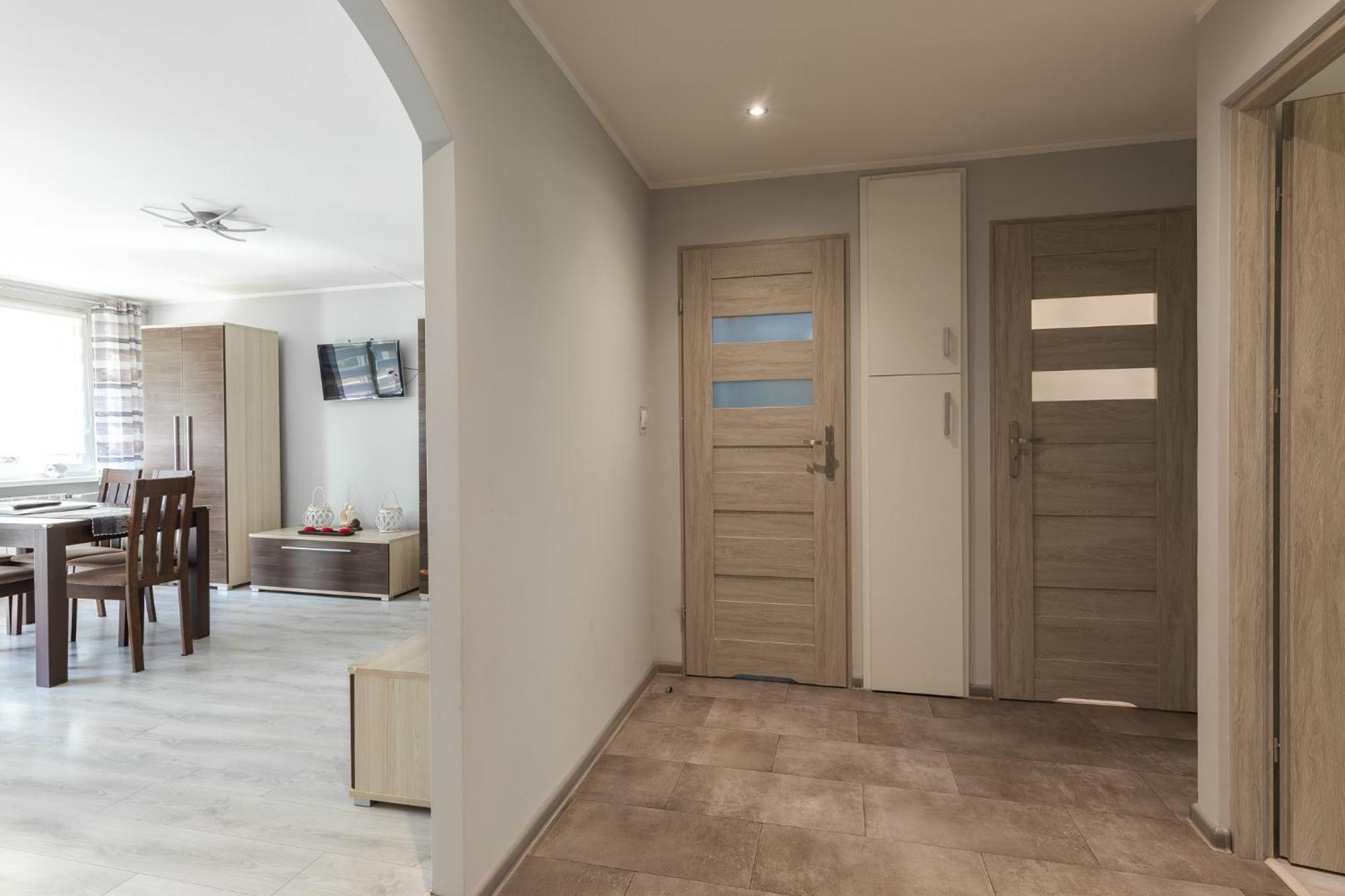 Apartament Przy Termach Cieplickich Julcia Jelenia Gora Bagian luar foto